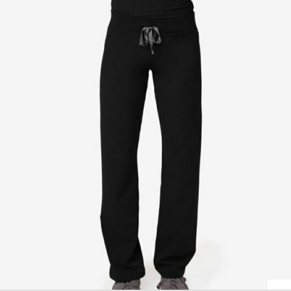Figs Yola tall skinny scrub pant.